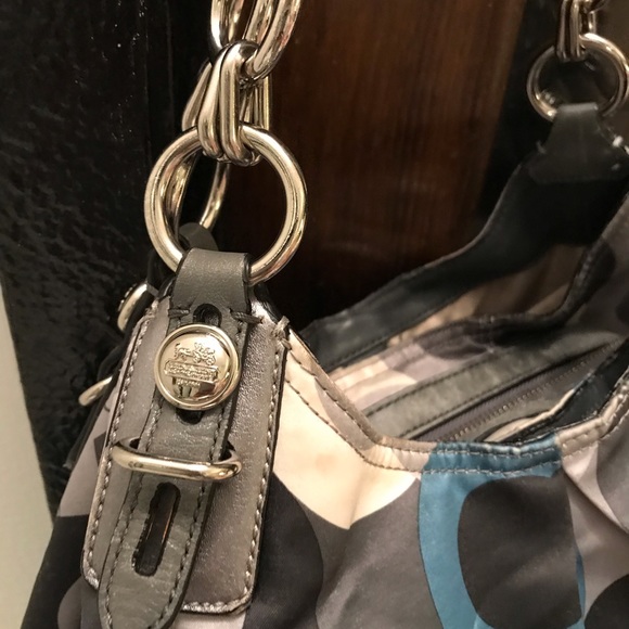 Coach - Picture 3 of 9